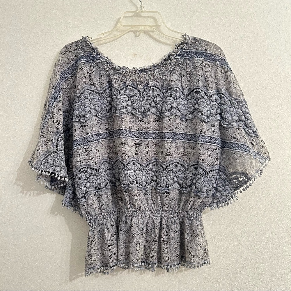 Queen Moda Positano | Lace Peplum Top